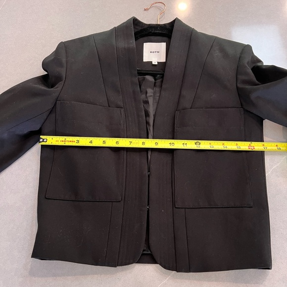 KOTN Women's Short-Waisted blazer in Black XS - Picture 6 of 10